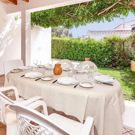 Vivienda Con Piscina En 度假居