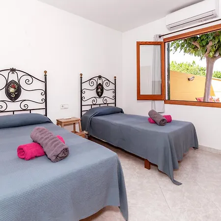 Holiday home Vivienda Con Piscina En
